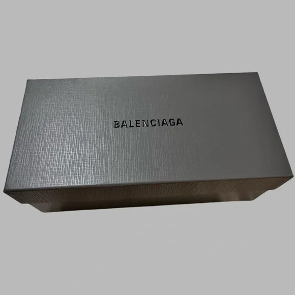 NWT BALENCIAGA Leather Elegant White Mules Size 38 - Picture 14 of 16